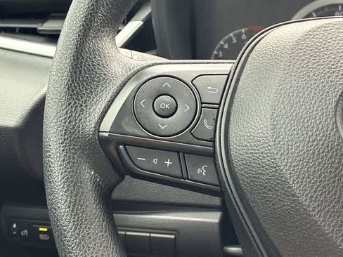 Used 2022 Toyota Corolla LE FWD image 24