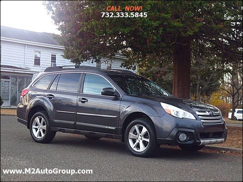 Used 2013 Subaru Outback 2.5i Limited w/ Moonroof Pkg AWD/4WD image 6