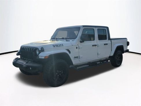 Used 2023 Jeep Gladiator Willys image 9