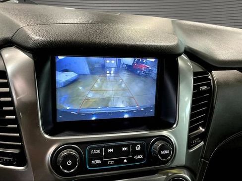 Used 2020 Chevrolet Suburban Premier AWD/4WD image 14