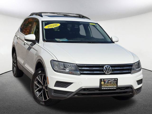 Used 2020 Volkswagen Tiguan SE w/ Panoramic Sunroof Package AWD/4WD image 18