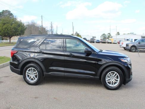 New 2026 Ford Explorer Active w/ Active Comfort Package image 9