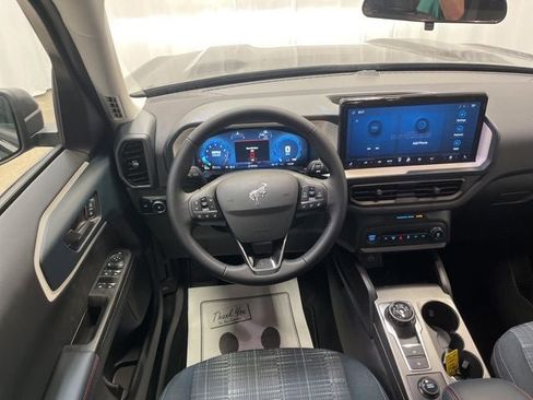 New 2025 Ford Bronco Sport Heritage w/ Convenience Package image 17