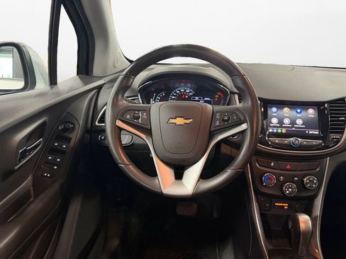 Used 2019 Chevrolet Trax LT w/ Driver Confidence Package FWD image 12