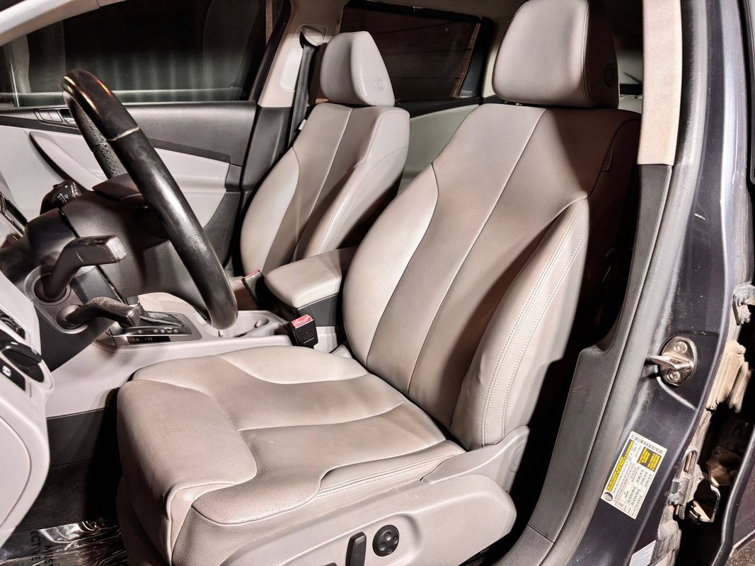 Used 2010 Volkswagen Passat Komfort FWD image 11