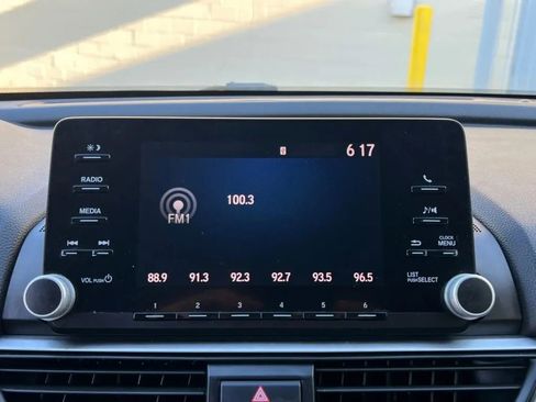 Used 2019 Honda Accord LX image 34
