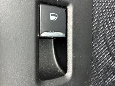 Used 2023 Ford F150 XLT AWD/4WD image 18
