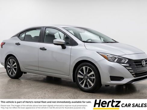 Used 2025 Nissan Versa SV FWD image 1