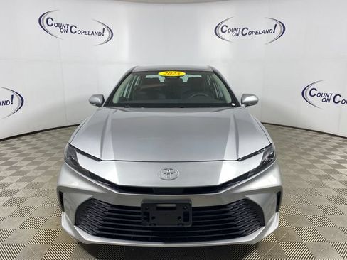 Used 2025 Toyota Camry LE FWD image 2