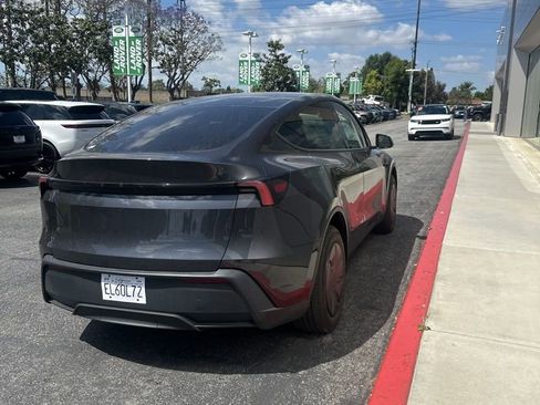 Used 2026 Tesla Model Y 2WD image 4