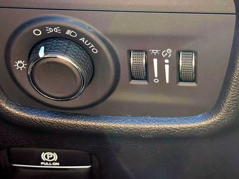 Certified 2024 Jeep Grand Cherokee L Altitude AWD/4WD image 19