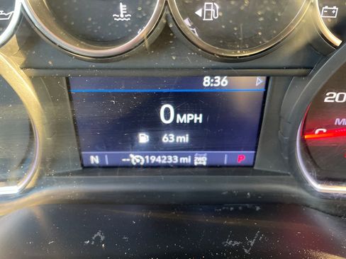 Used 2020 Chevrolet Silverado 1500 LT image 19