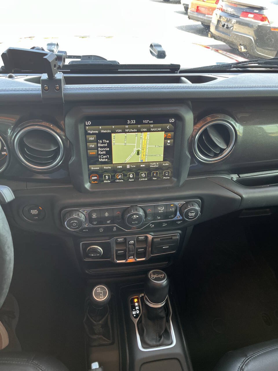 Used 2019 Jeep Wrangler Unlimited Sahara AWD/4WD image 14
