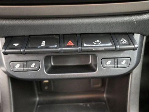 Used 2017 Chevrolet Colorado Z71 image 6