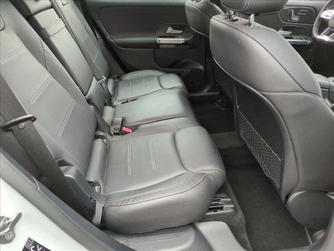 Used 2022 Mercedes-Benz GLB 35 AMG 4MATIC image 19