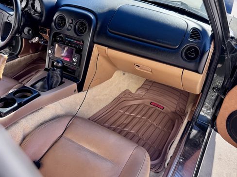 Used 1997 MAZDA MX-5 Miata image 46