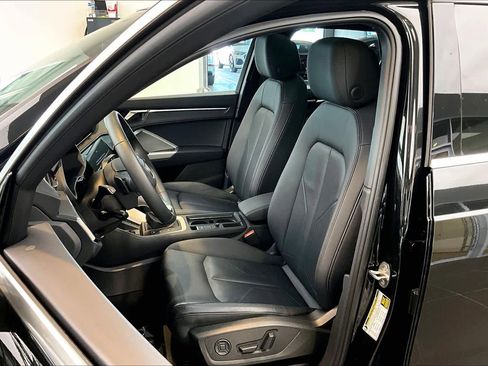 Certified 2025 Audi Q3 2.0T Premium Plus w/ Premium Plus Package image 8