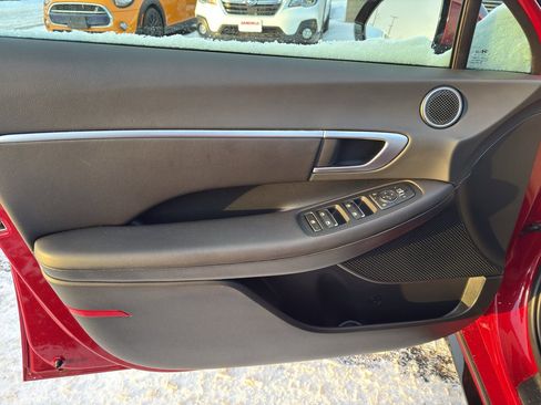 Used 2024 Hyundai Sonata SEL w/ Convenience Package image 12