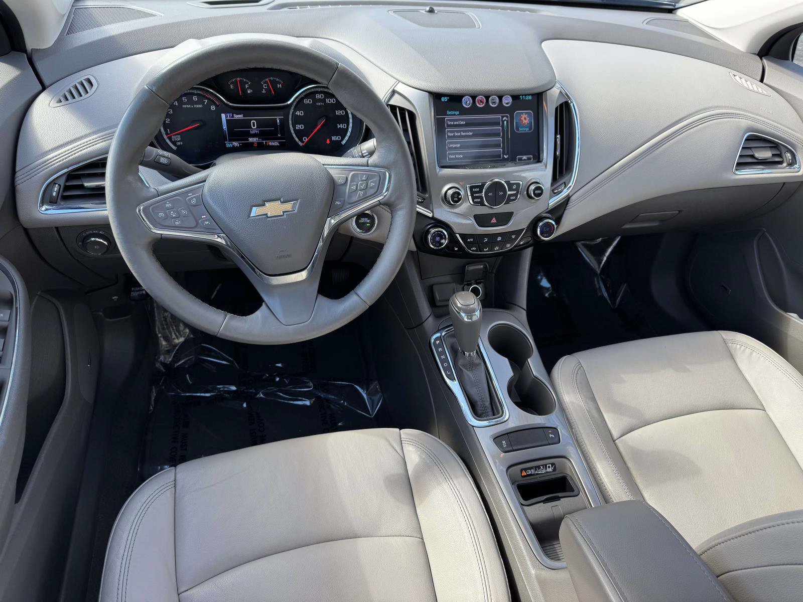Used 2017 Chevrolet Cruze Premier FWD image 2