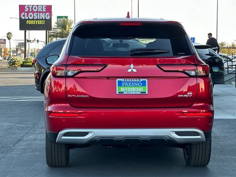 New 2025 Mitsubishi Outlander SE image 6