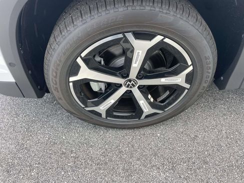 New 2026 Volkswagen Tiguan SE AWD/4WD image 5