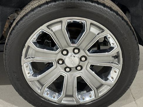 Used 2015 GMC Yukon Denali w/ Premium Package image 8