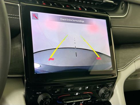 Used 2023 Jeep Grand Cherokee L Overland image 14