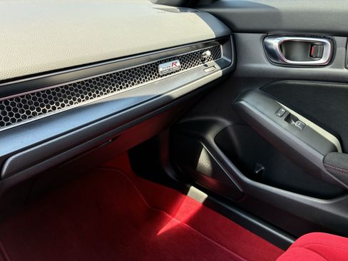 Used 2025 Honda Civic Type R image 36