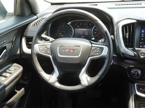 Used 2022 GMC Terrain SLT w/ LPO, Floor Liner Package image 16