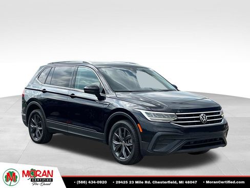 Used 2022 Volkswagen Tiguan SE w/ Panoramic Sunroof Package AWD/4WD image 7