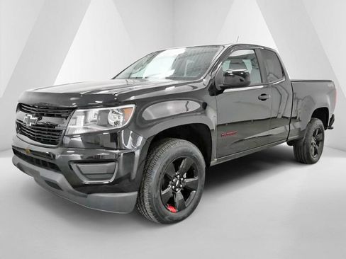 Used 2018 Chevrolet Colorado LT w/ Redline Special Edition AWD/4WD image 3