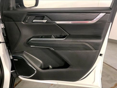 Used 2025 GMC Acadia Elevation AWD/4WD image 25