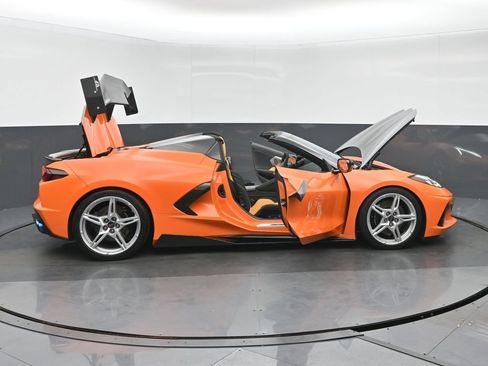 Used 2023 Chevrolet Corvette Stingray Preferred Conv w/ Z51 Performance Package RWD image 37