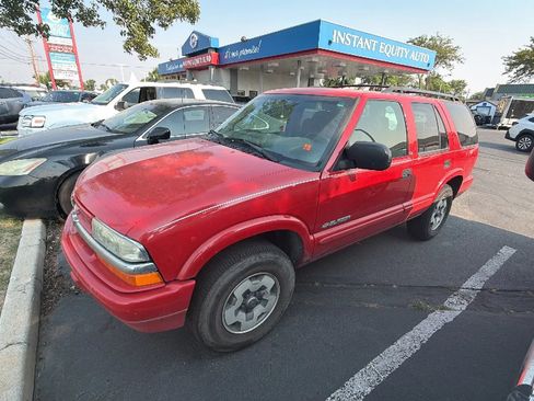 Used 2003 Chevrolet Blazer LS w/ Preferred Equipment Group AWD/4WD image 3