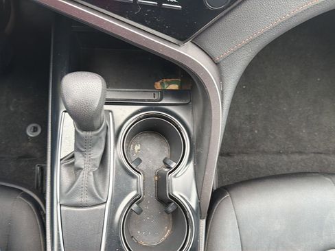 Used 2020 Toyota Camry LE w/ Carpet Mat Package image 23