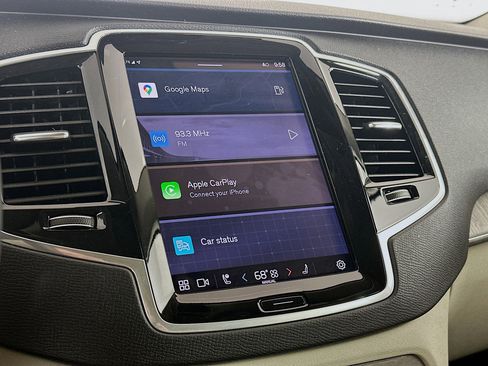 Used 2023 Volvo XC90 B6 Plus image 21