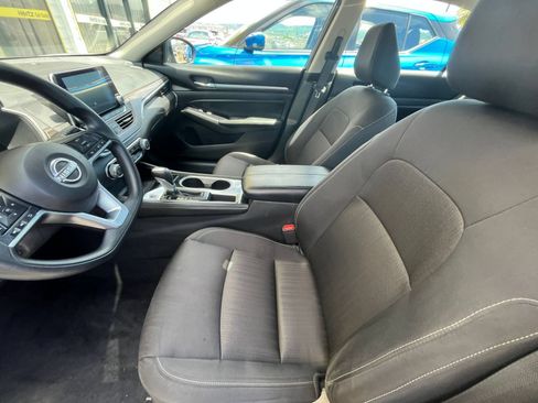 Used 2023 Nissan Altima 2.5 SV FWD image 24
