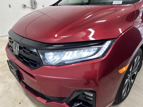 Used 2025 Honda Odyssey Elite image 6