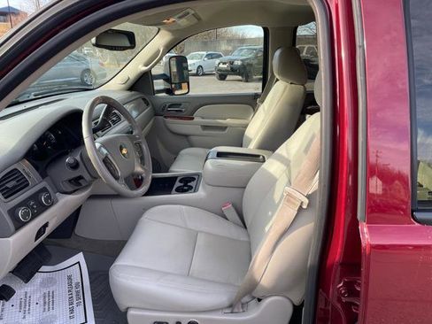 Used 2014 Chevrolet Silverado 2500 LTZ w/ LTZ Plus Package image 15