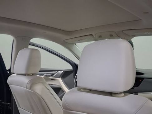 Used 2021 Cadillac XT5 Premium Luxury FWD image 14