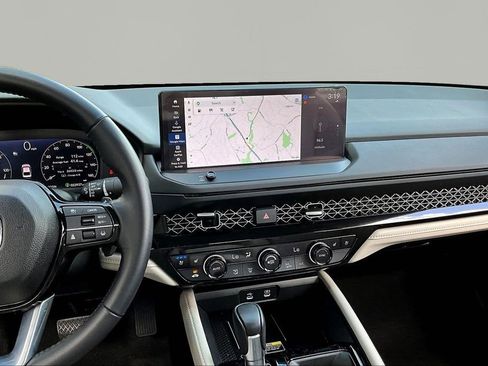 Used 2024 Honda Accord Touring image 10