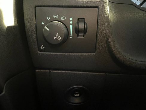 Used 2009 Dodge Challenger SRT8 image 35