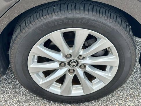 Used 2018 Toyota Camry LE FWD image 22