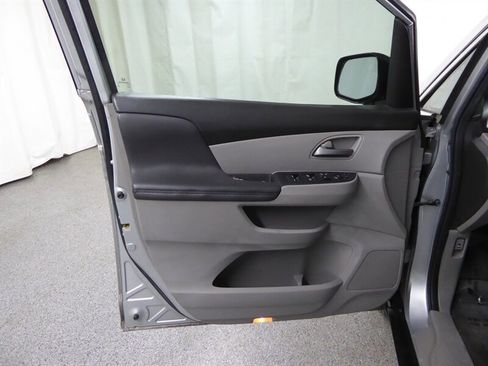Used 2012 Honda Odyssey EX image 20