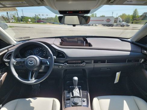 Certified 2025 MAZDA CX-30 AWD 2.5 S w/ Premium Package image 18