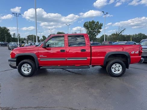 Used 2006 Chevrolet Silverado 2500 LT AWD/4WD image 2