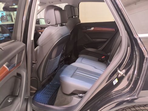 Used 2021 Audi Q5 Prestige w/ Prestige Package image 14