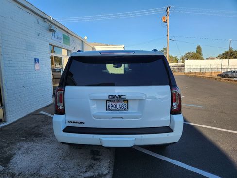 Used 2017 GMC Yukon SLT w/ Open Road Package RWD image 4