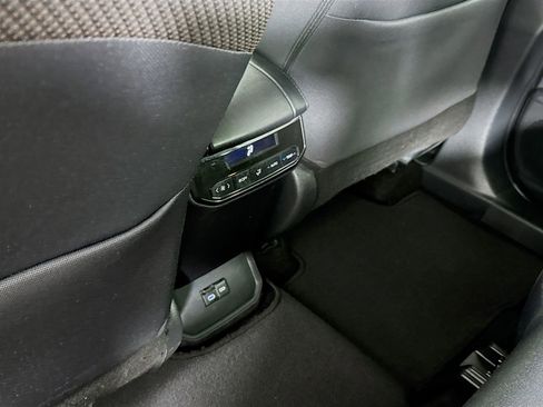 Certified 2024 Toyota Highlander LE AWD/4WD image 23