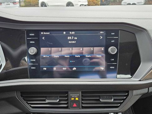 Used 2020 Volkswagen Jetta SEL Premium image 30